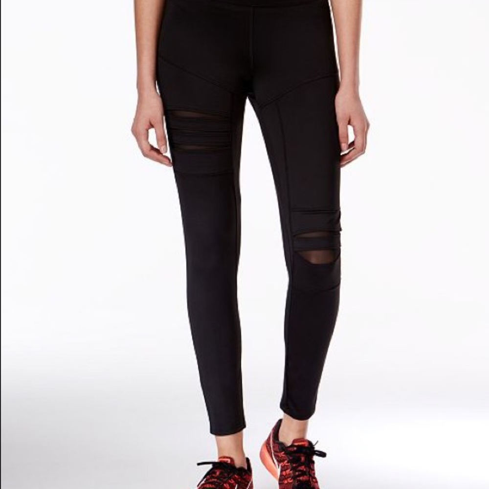 Jessica’s Simpson The Warm Up Activewear Leggings